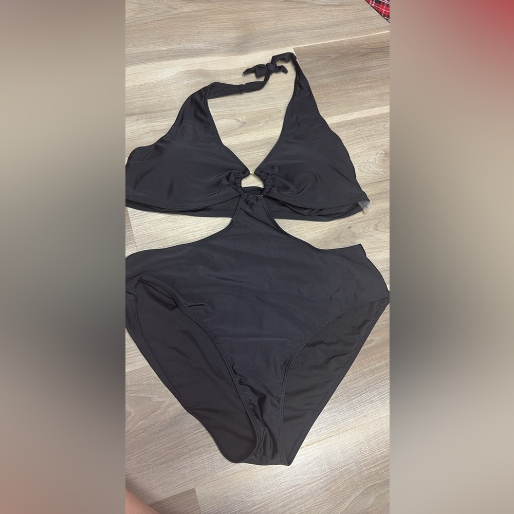 One piece - Cupshe 2XL brand new never worn